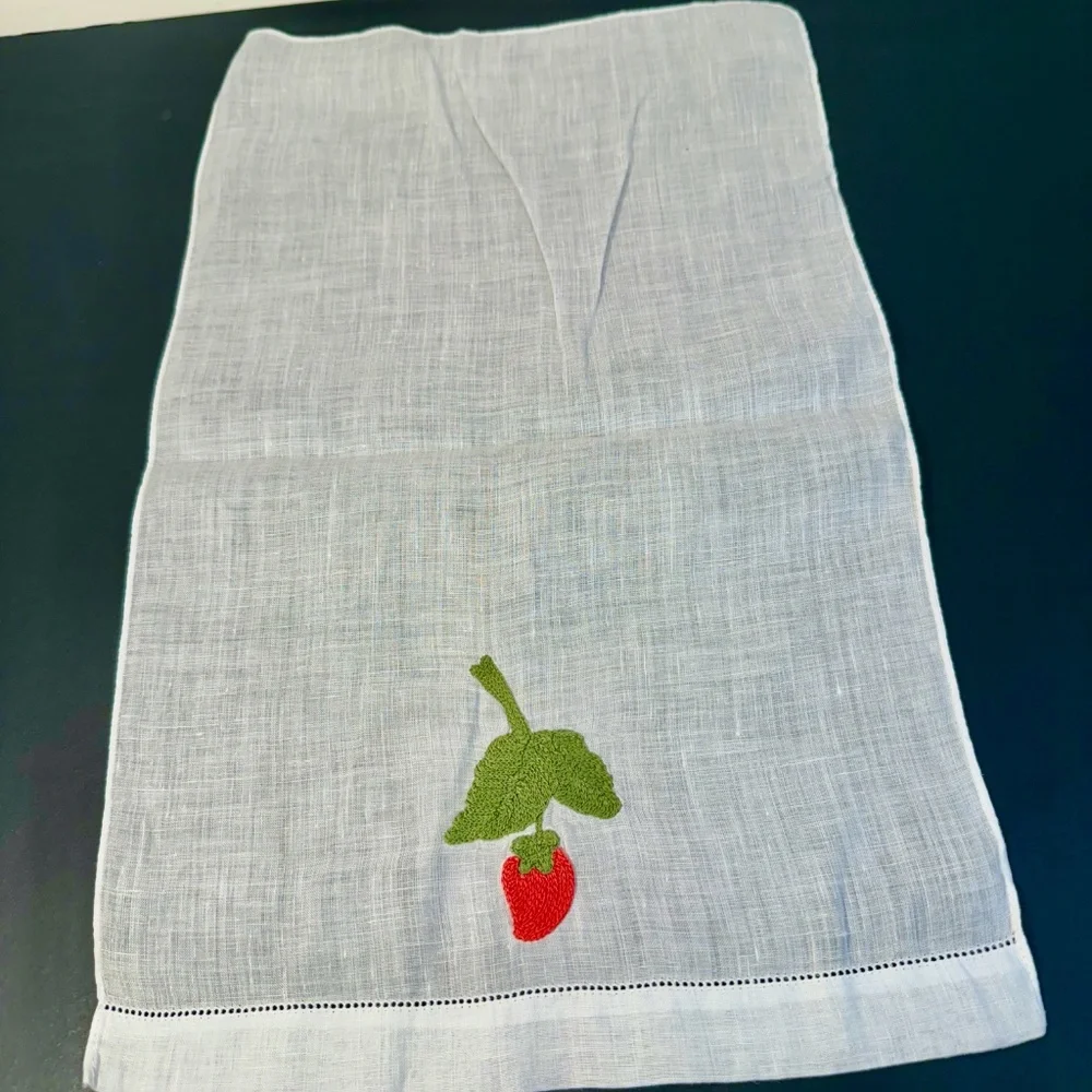 Vintage,Unused White Madeira Linen , Embroidered Berry Finger Tip Guest Towel